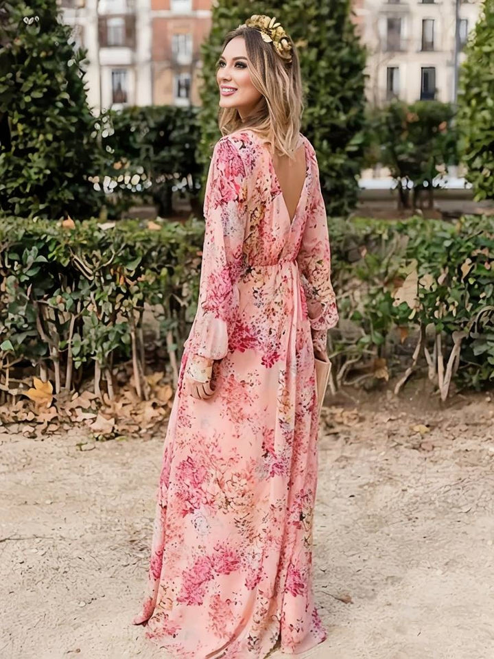 Robe longue femme décontractée rose à fleurs, col V. Style confortable et aérien pour le printemps-été.