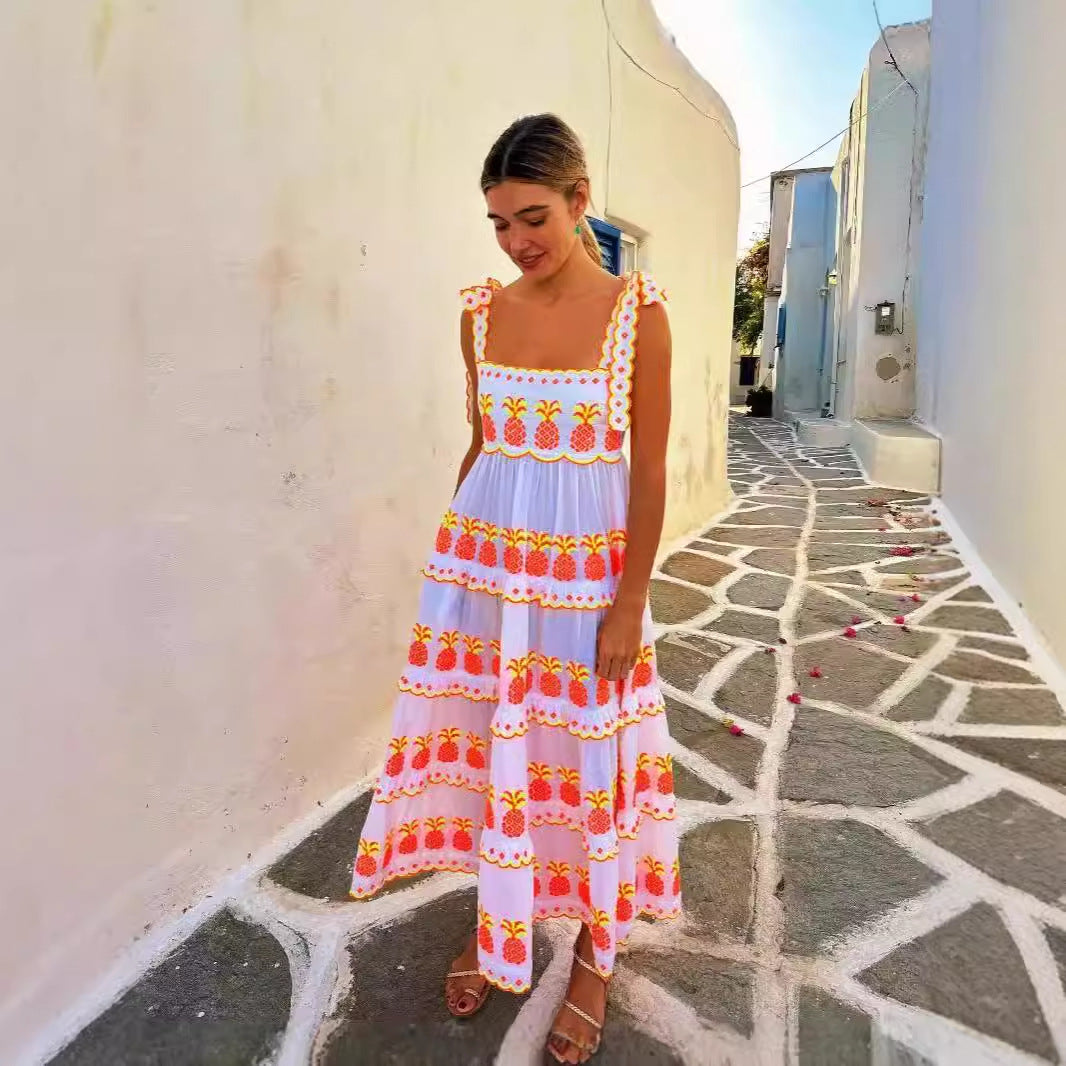 "Robe longue fluide brodée bohème, coton léger, colorée, idéal été plage, encolure carrée, bretelles nouées volants."
