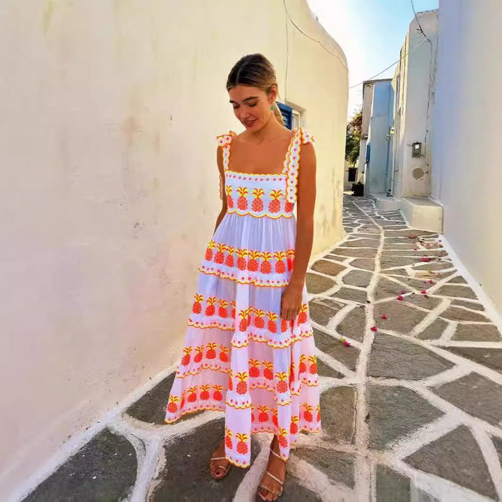 "Robe longue fluide brodée bohème, coton léger, colorée, idéal été plage, encolure carrée, bretelles nouées volants."