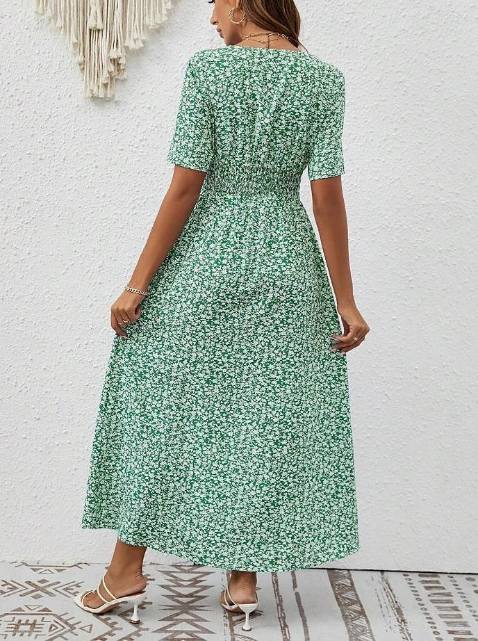 Robe longue fluide, manches courtes, encolure V.  Élégante et chic.  Parfait pour toutes occasions.