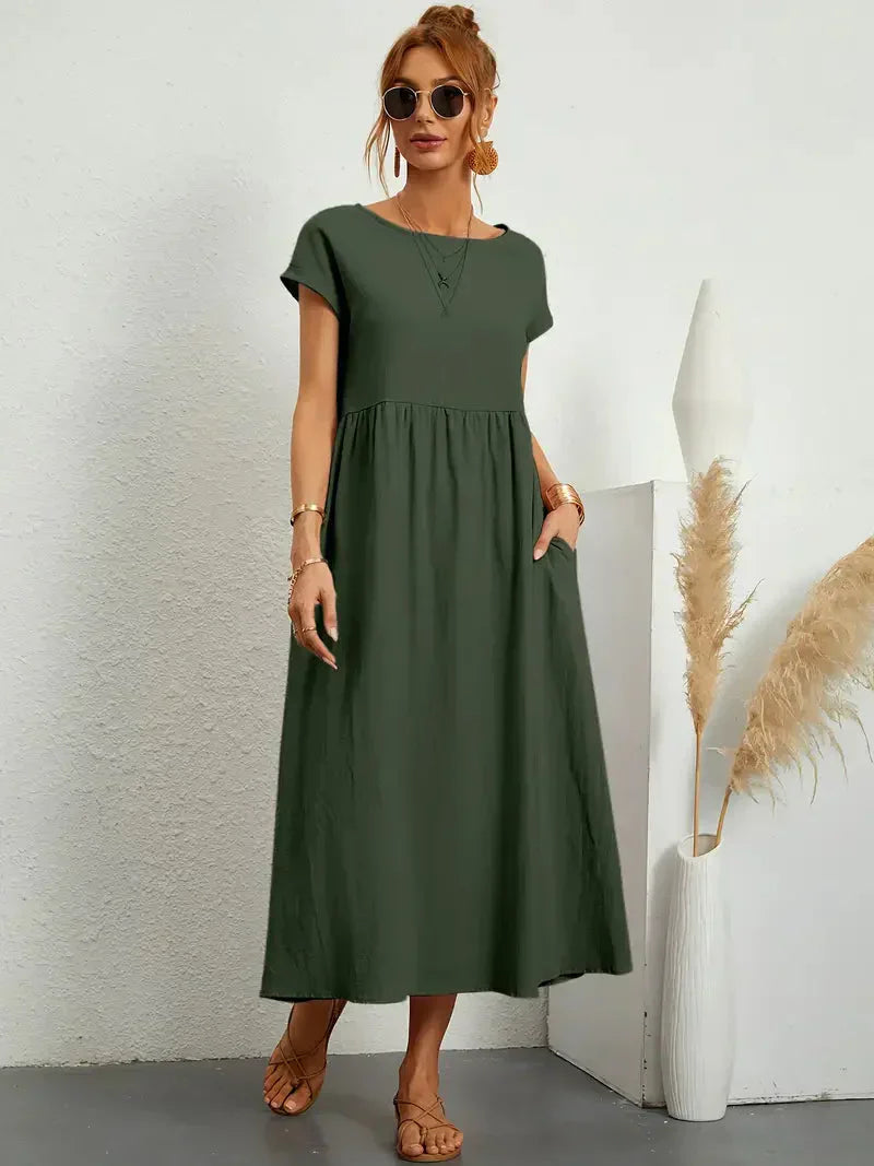 Robe Melody, maxi et fluide, pour femme. Élégance estivale décontractée, idéale pour les sorties d'été.