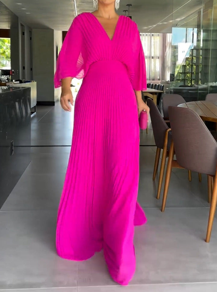 Robe longue femme plissée, fluide et mode. Idéale pour cocktail, soirée d'été ou événement élégant.