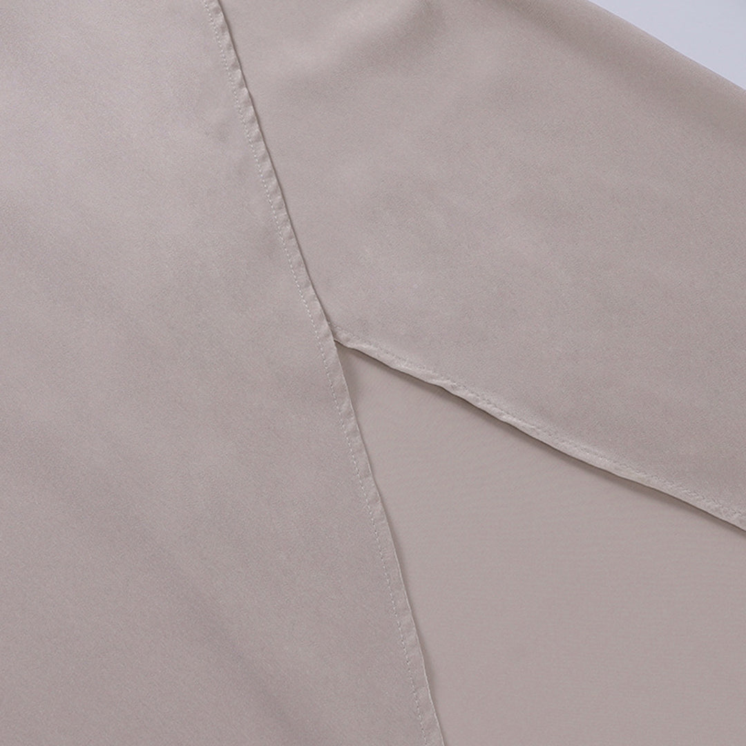 Robe longue soirée, décolleté croisé, fente latérale.  Elégance et sensualité.