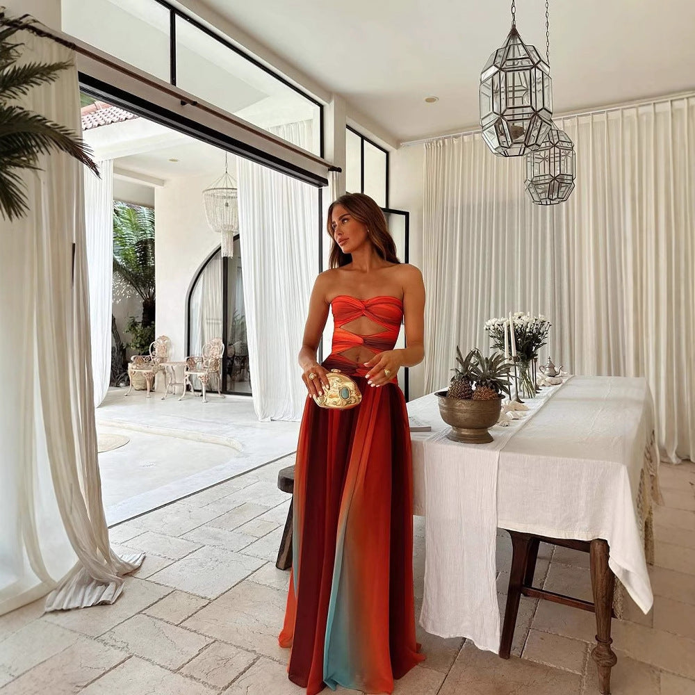 "Robe Margot A-line longue en satin avec dégradé, dos nu et lacets croisés, idéale pour soirées estivales chic."