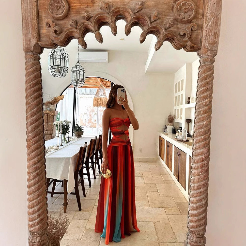 "Robe Margot A-line longue en satin avec dégradé, dos nu et lacets croisés, idéale pour soirées estivales chic."