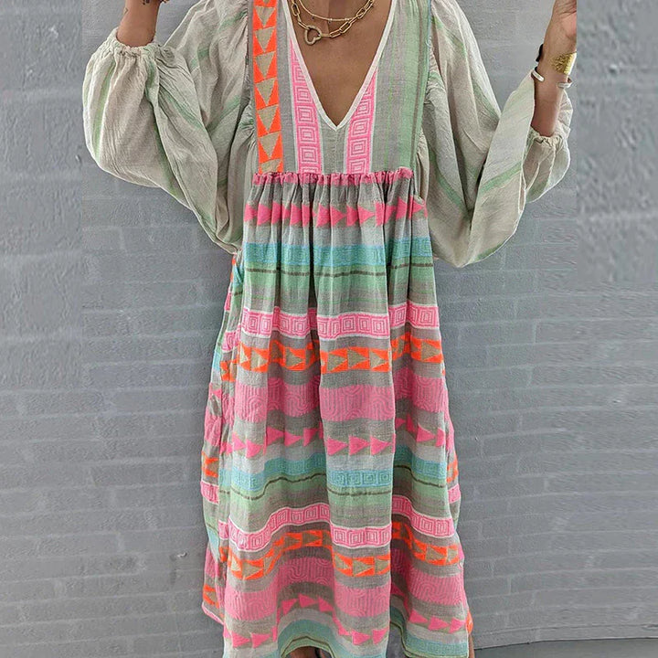 Robe maxi bohème, coton et lin, fluide, imprimé coloré, style chic et décontracté.