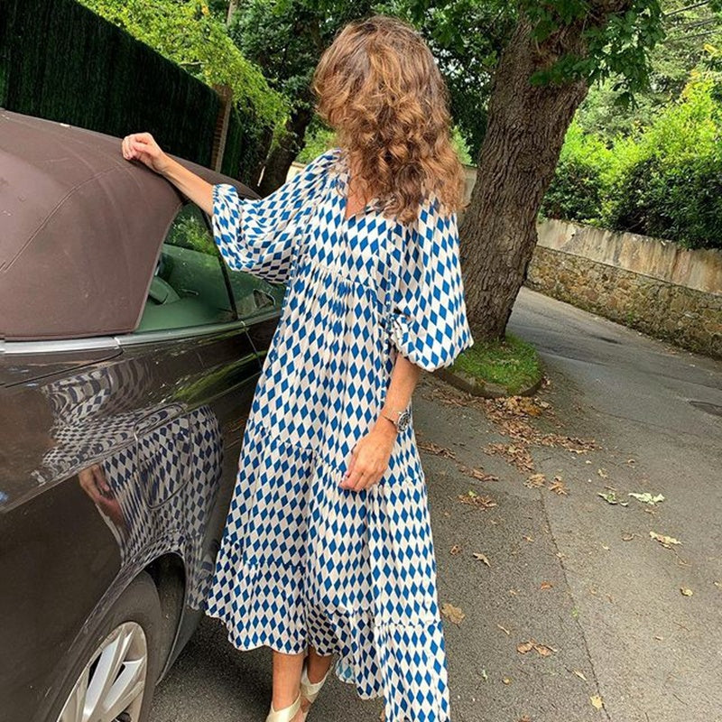 Robe maxi bohème été, col V, coupe fluide.  Élégante et confortable.