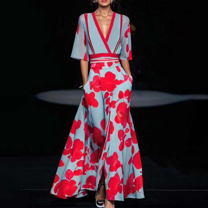 Robe maxi de cocktail fleurie pour femme, élégante et chic, parfaite pour une soirée d'été mémorable.