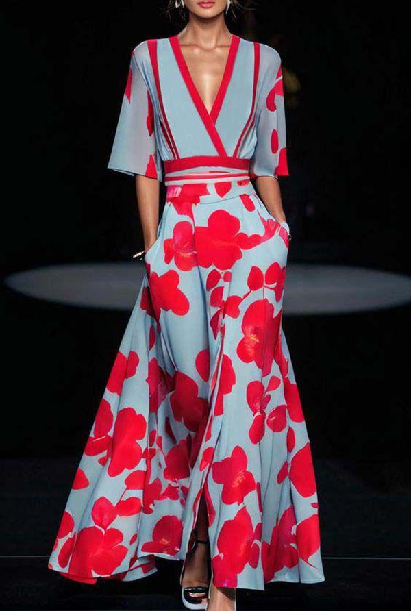 Robe longue imprimée fleurie pour femme, style cache-cœur, idéale pour événement habillé ou cocktail.