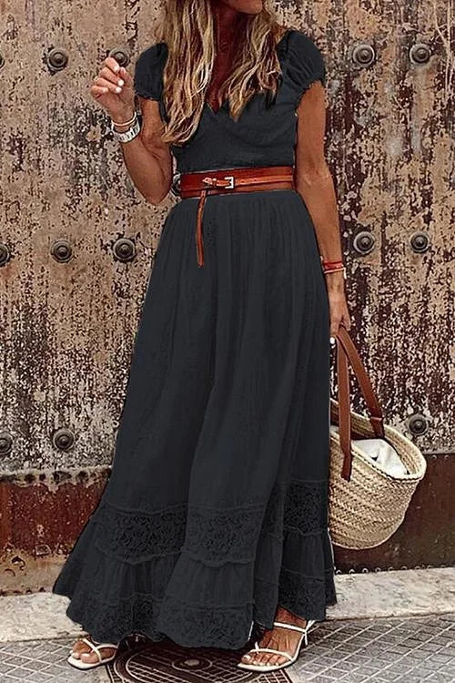 Robe maxi dentelle, manches courtes, décolleté V. Élégante et féminine.  Parfait pour occasions spéciales ou quotidien chic.