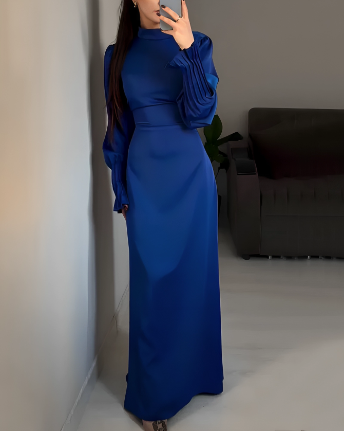 Robe de cocktail maxi Zuri, élégante pour femme. Design chic et fluide, idéale pour événements.