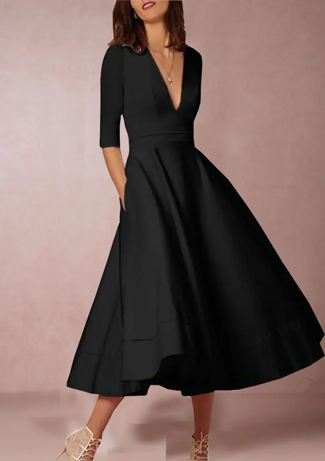 Robe midi A-ligne élégante, décolleté V, tissu luxueux.  Coupe flatteuse et confortable.