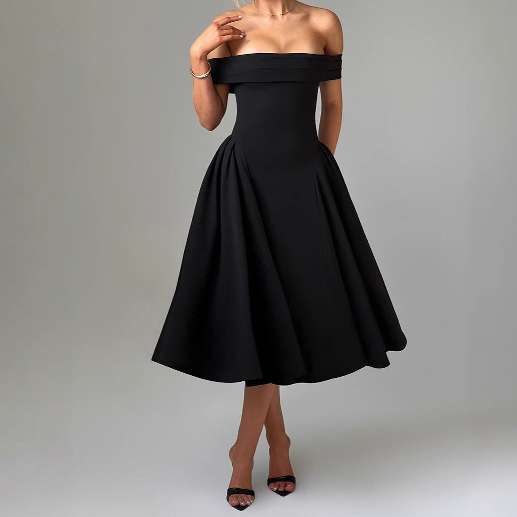 "Robe midi évasée, épaules dénudées, coupe cintrée, encolure bardot, fluide, élégance intemporelle, longueur mollet."
