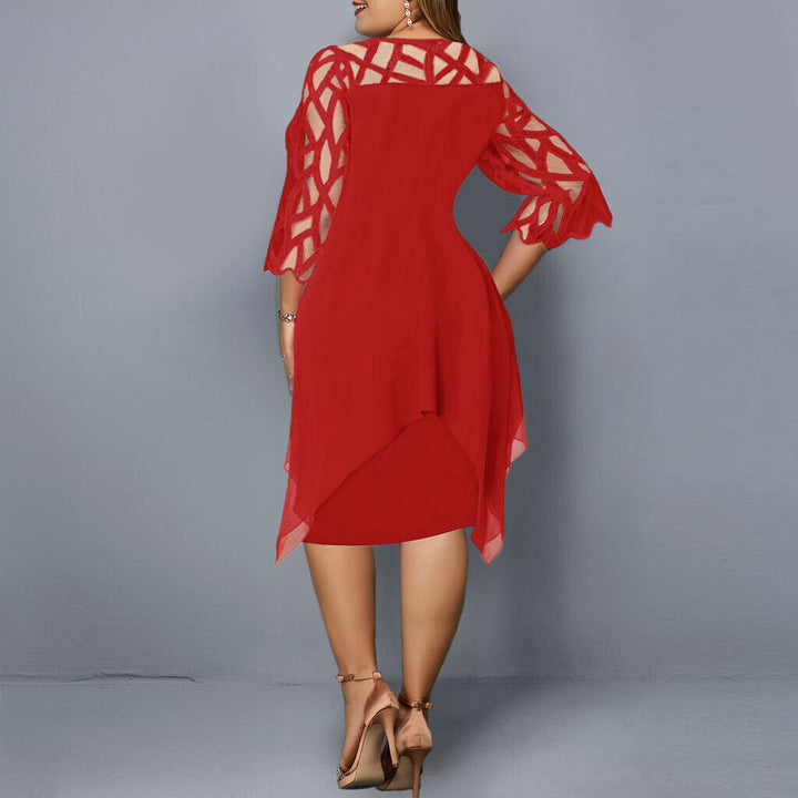 Robe midi grande taille en dentelle, col rond, élégante et confortable pour femme moderne.