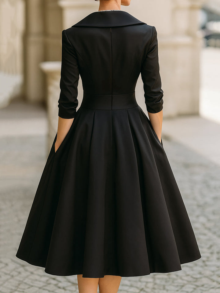 Robe midi femme plissée confortable et chic, style vintage, parfaite pour toute occasion spéciale.