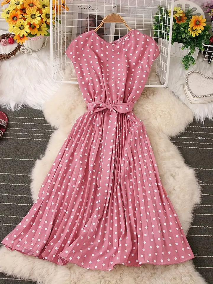 "Robe plissée à pois polyvalente, élégante, en tissu doux, design chic moderne, décontractée pour toutes occasions."
