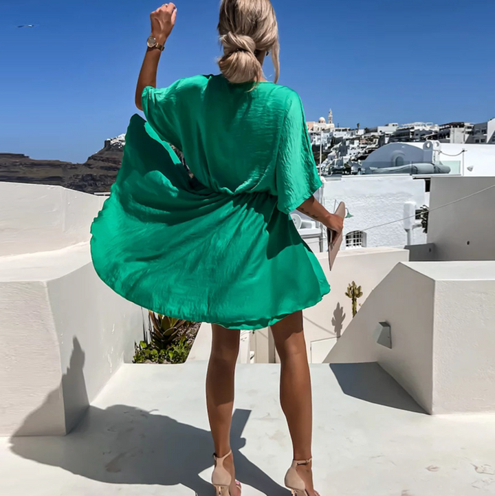 Robe chic rose pour femme, idéale pour une soirée ou un look raffiné. Mode féminine et confortable.