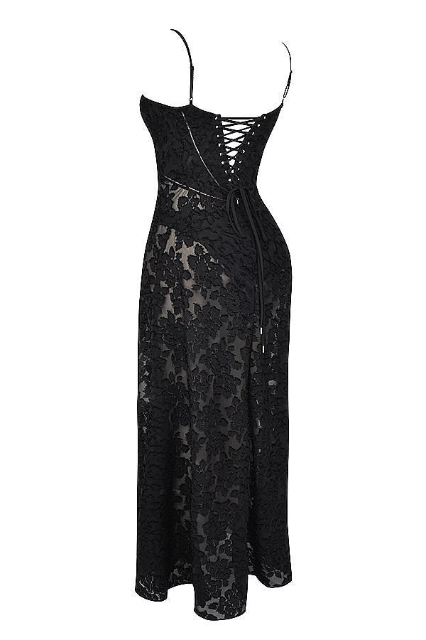 Robe rose vintage dentelle, soirée glamour.  Coupe élégante, détails floraux.