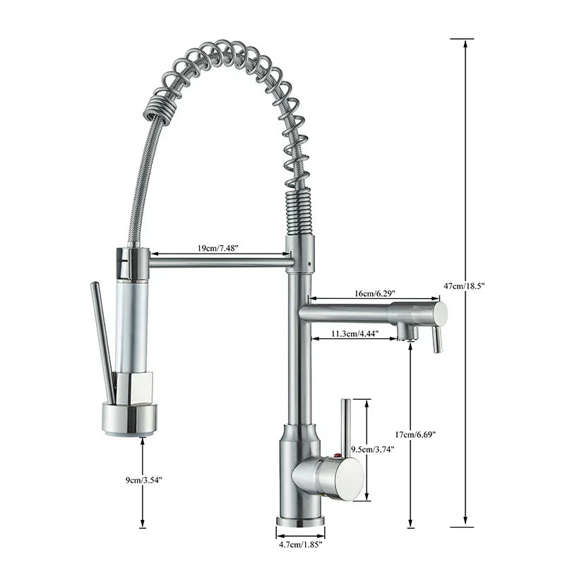 "Robinet de cuisine pivotant en acier inoxydable, design minimaliste, avec rotation 360°, pour flexibilité maximale."