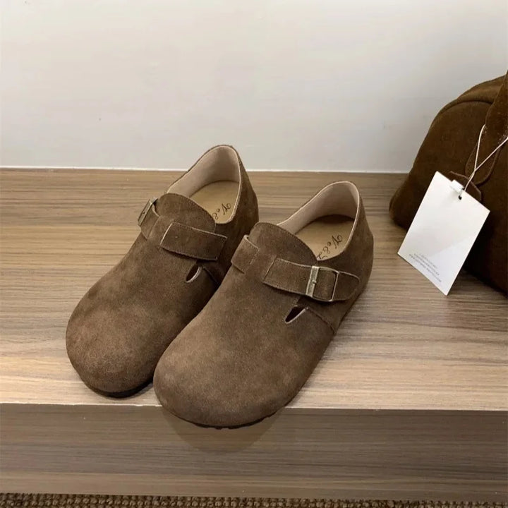 Sabots femme type Boston en microfibre, brides réglables. Chaussures confortables et décontractées pour le quotidien.