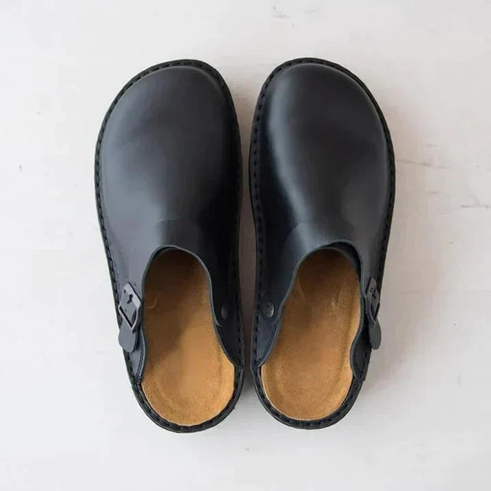 "Sabots orthopédiques en cuir marron, confort optimal, design versatile, semelle antidérapante, tailles 38-48"