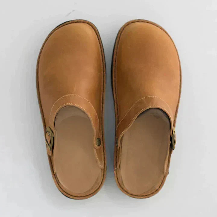 "Sabots orthopédiques en cuir marron, confort optimal, design versatile, semelle antidérapante, tailles 38-48"