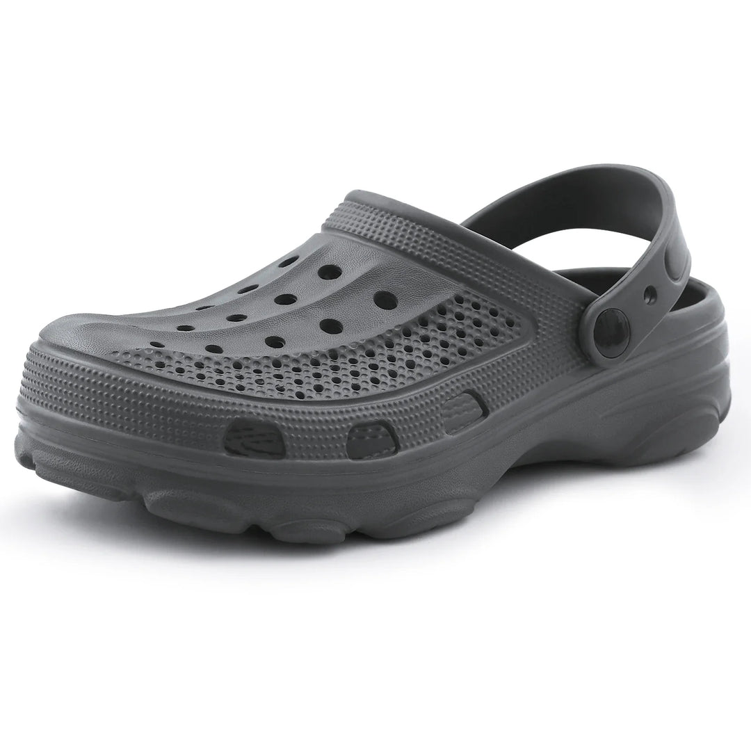 Sabots antidérapants pour homme et femme, garantissant sécurité et confort pour le jardinage et les activités aquatiques.