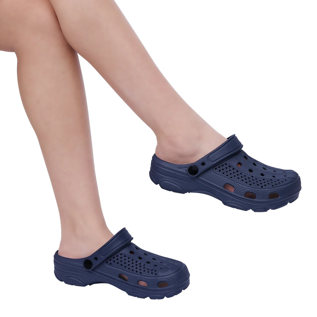 Sabots confortables et respirants pour hommes et femmes, idéaux comme chaussures de jardin ou pantoufles d'intérieur.