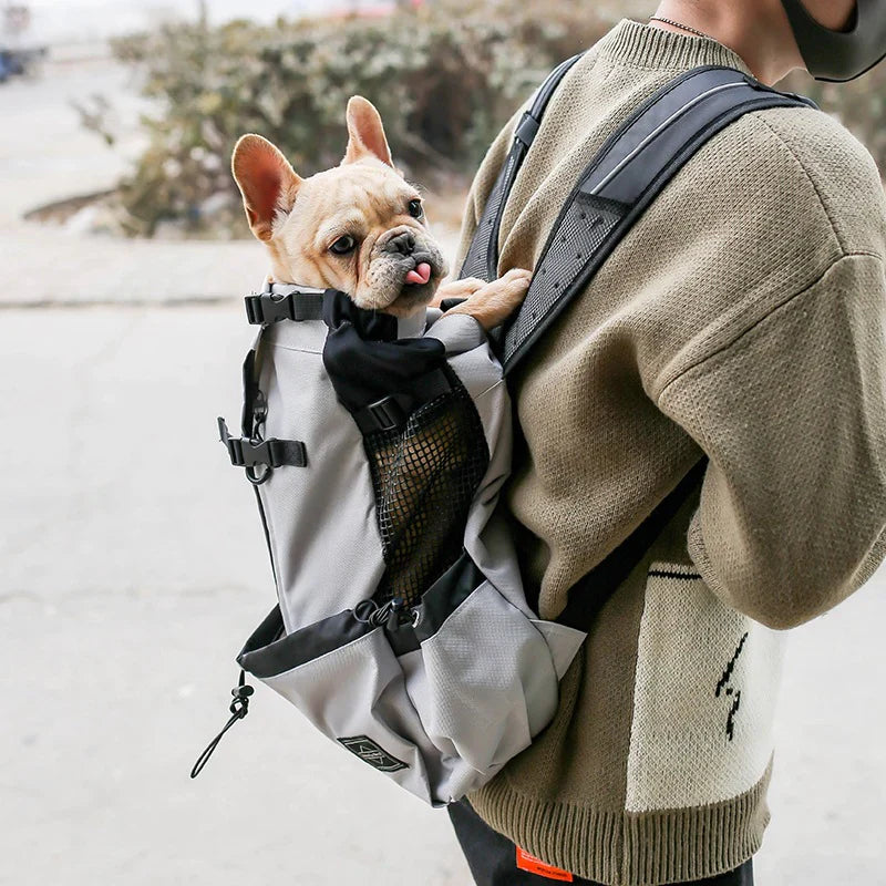 Sac à dos confortable pour chien, transport animal sécurisé. Design ergonomique, matériaux respirants.