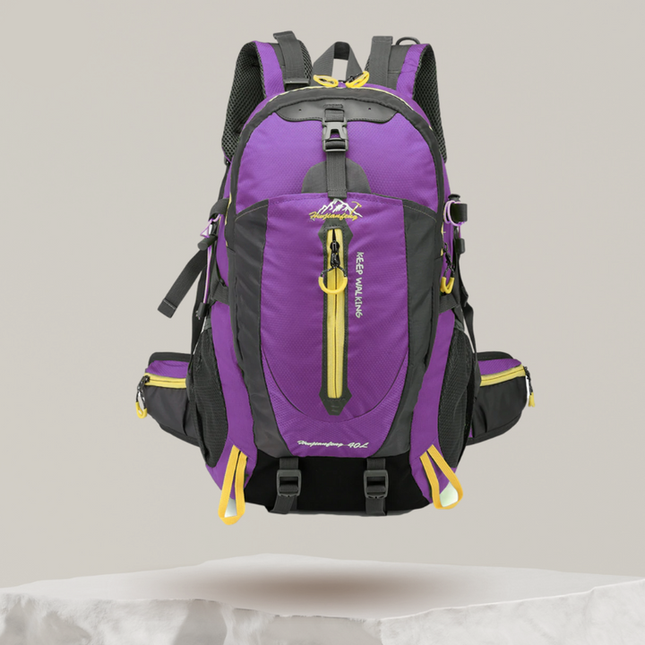Sac à dos de randonnée 40L noir, imperméable et ergonomique, avec sangles ajustables, dos rembourré, idéal plein air.
