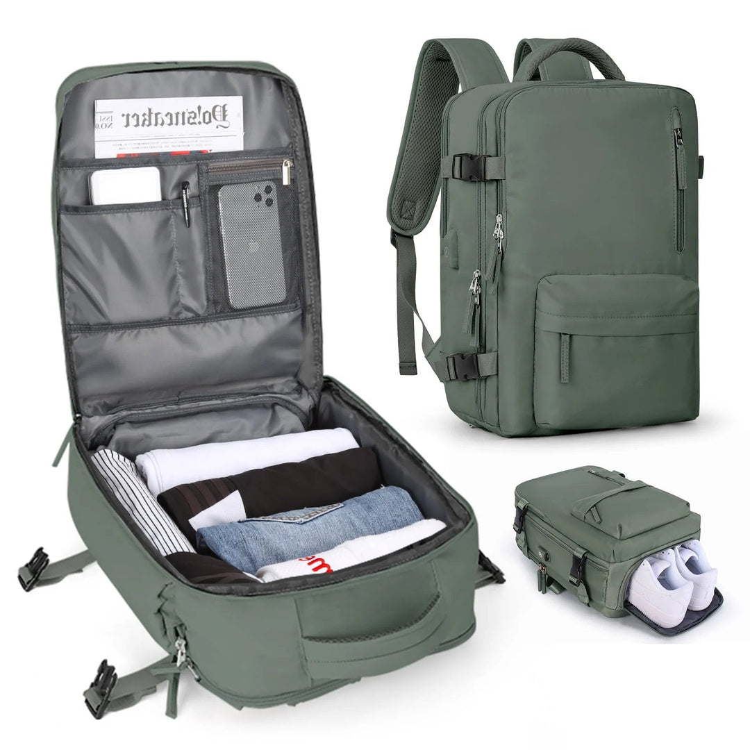 "Sac à dos imperméable bleu marine, grande capacité, avec port USB et design antivol pour voyager et randonnée."