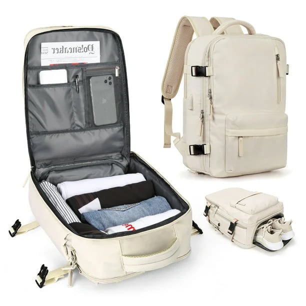 "Sac à dos imperméable bleu marine, grande capacité, avec port USB et design antivol pour voyager et randonnée."