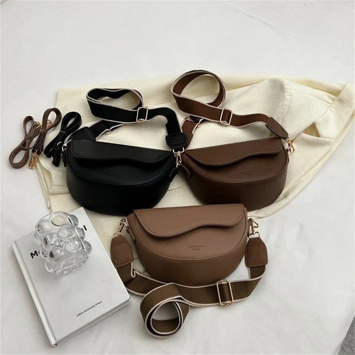 Sac banane bandoulière femme, idéal pour voyage, en cuir PU, pratique et sécurisé.