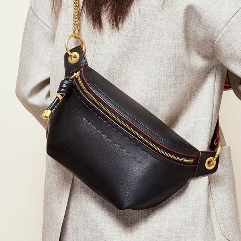 Sac banane Élise rose poudré en cuir véritable, accessoire mode tendance pour femme.