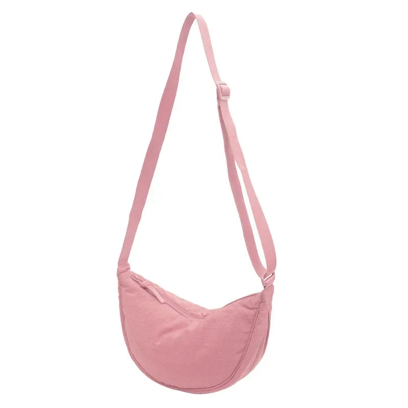 Sac banane bandoulière femme léger, accessoire indispensable pour un quotidien pratique et stylé.