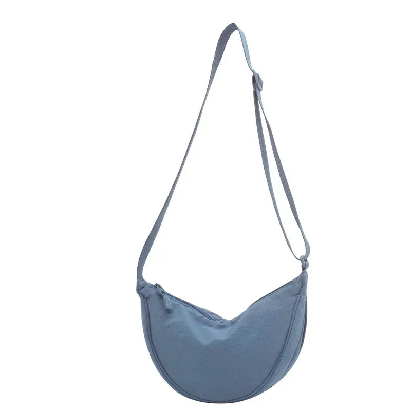 Sac banane imperméable femme bandoulière, sécurisé et léger, idéal pour activités extérieures.