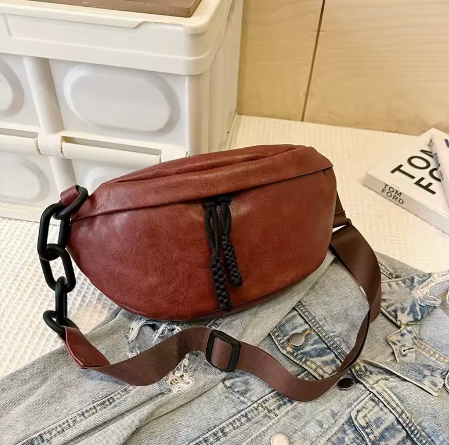 Sac banane femme noir en cuir PU de haute qualité, accessoire mode polyvalent et tendance.