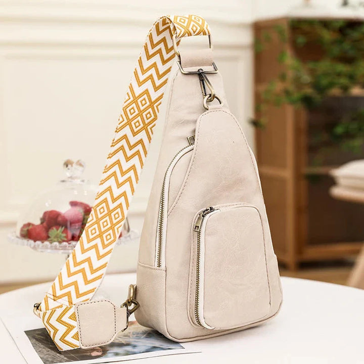 Sac banane femme en cuir PU, présentation de ses coutures robustes, pour une meilleure durabilité