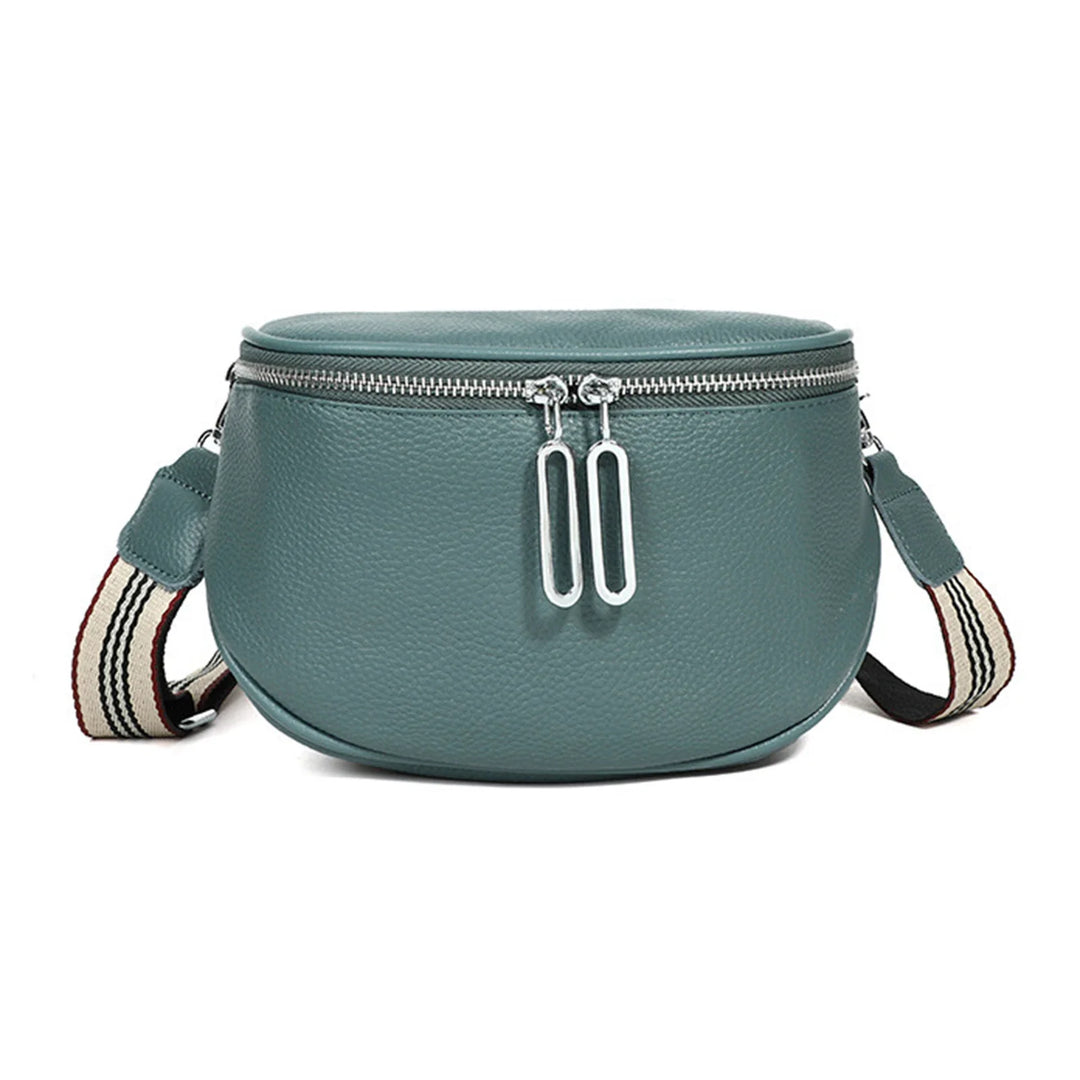 Sac femme banane en similicuir, accessoire tendance avec bandoulière réglable pour organisation facile.