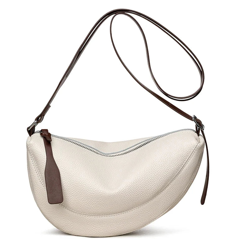 Sac banane femme pratique et élégant, pour un porté bandoulière moderne.