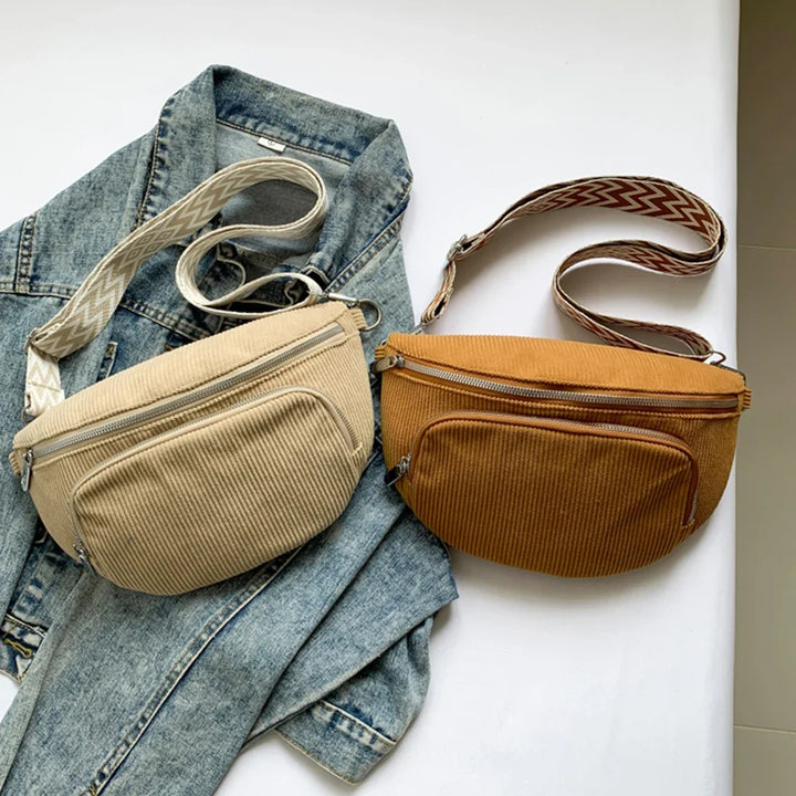 Sac banane femme pratique en velours côtelé, bandoulière ajustable. Parfait pour vos essentiels.