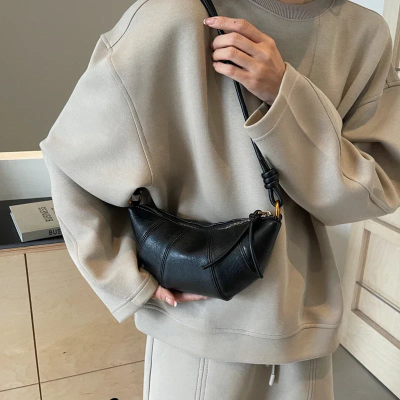 Sac banane chic femme café, élégant et pratique, un indispensable tendance.