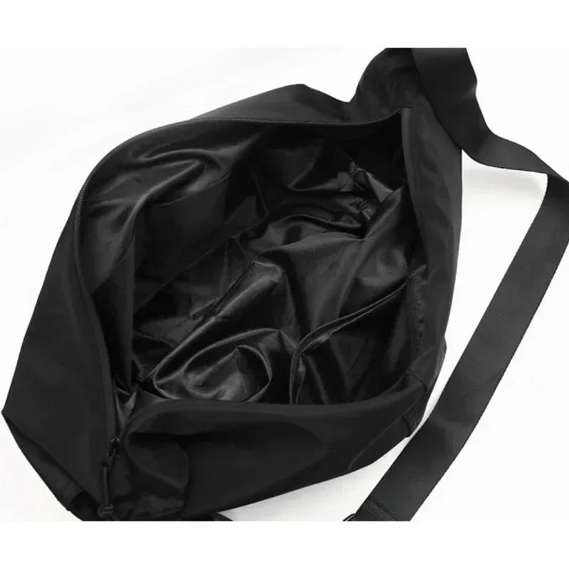 Sac banane femme XXL vert, grande capacité, pratique pour usage quotidien ou voyage en bandoulière.