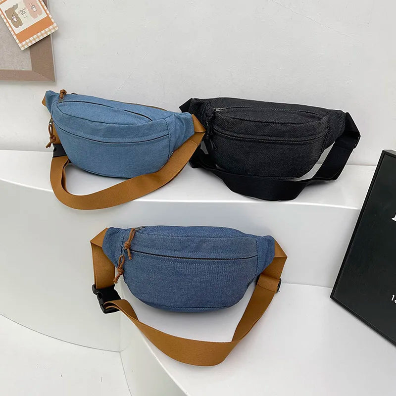 Sac banane jean unisexe tendance avec multiples poches, accessoire mode urbain pratique.