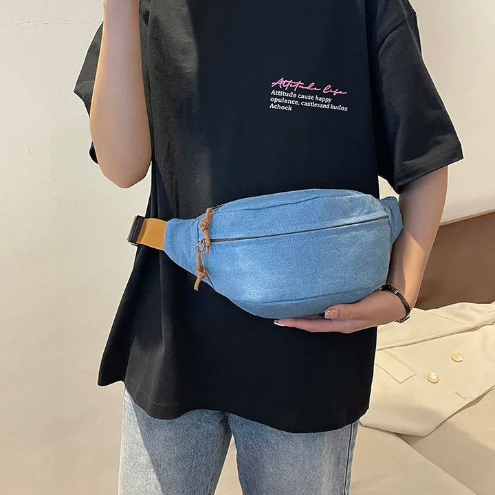 Sac banane pratique en jean, unisexe, avec poches pour ranger vos essentiels, accessoire mode.