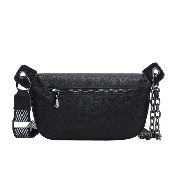 Vue de face d'un sac banane élégant en cuir noir, soulignant son design moderne pour femmes.