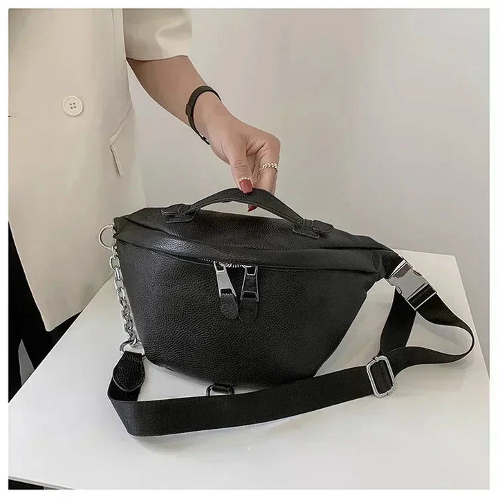 Cadeau idéal pour femme: sac banane en cuir avec finition raffinée, alliant praticité et élégance.