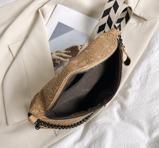 Sac banane femme en cuir vegan, disponible en plusieurs couleurs, chic et polyvalent