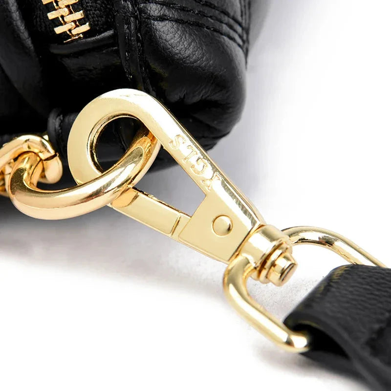 Sac banane matelassé en cuir PU, accessoire polyvalent pour femmes, chic et tendance.