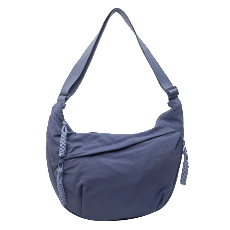 Sac banane gris anthracite oversize femme, design épuré, idéal pour tous les jours.